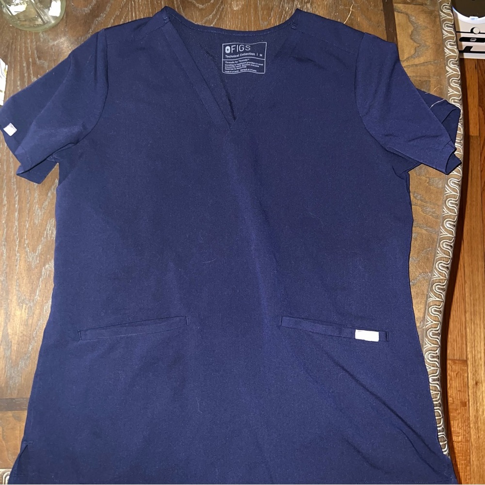 FIGS Scrub Top Navy Medium